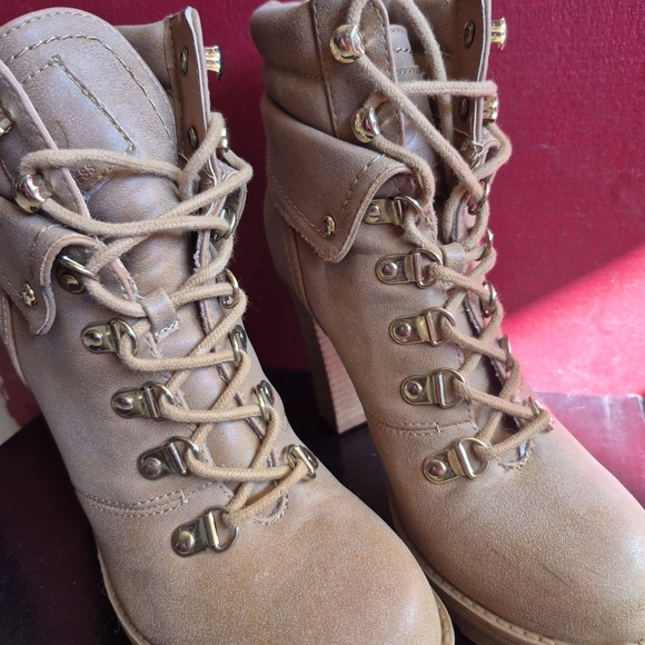 Guess Tan Heeled Boots - Picture 2 of 5